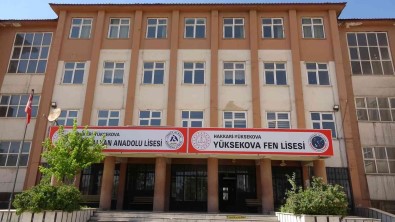 Yüksekova 'Fen Lisesi'ne Kavustu