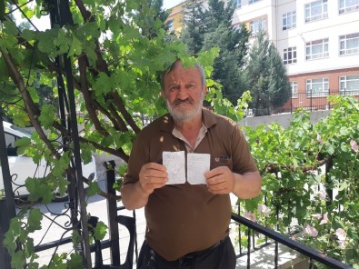 Yüzde 85 Engeli Olan Vatandasi 1 Lira Için Servise Almadilar