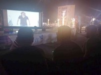 Hakkari'de 'Yol Arkadasim' Filmi Izletildi