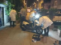 Küçükçekmece'de Motosikletle Gelen Süpheliler 1 Kisiyi Sokak Ortasinda Vurarak Öldürdü