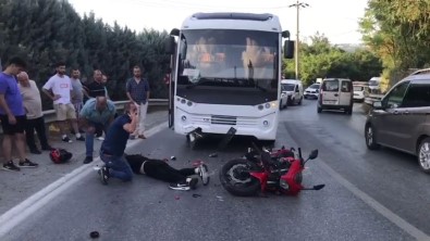 Motosiklet Ile Midibüs Çarpisti Açiklamasi 1 Yarali