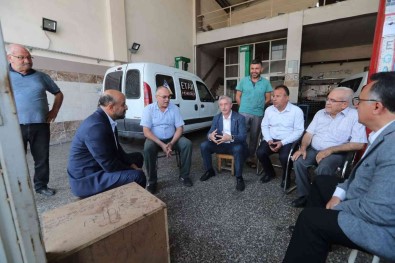 Tahmazoglu Ve Milletvekili Kirazoglu Mesleki Egitim Ögrencileri Ile Bir Araya Geldi