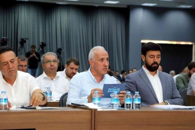 Gültak, Meclis Toplantisinda Eren Bülbül'ü Andi