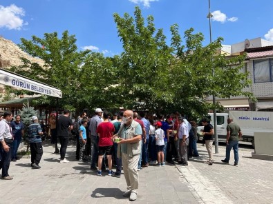 Güründe Muharrem Ayinin Bereketi Yasatiliyor