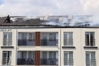5 Katli Apartmanin Çatisi Alev Alev Yandi