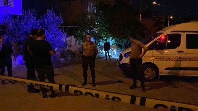 Izmir'de Damat Dehset Saçti Açiklamasi 2 Ölü, 1 Yarali