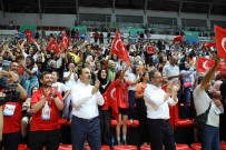 Bakan Kasapoglu Ve Baskan Altay, Voleybol Milli Takimi'nin Sevincine Ortak Oldu