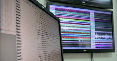 Endonezya'da 5,7 büyüklüğünde deprem! Tsunamiyi tetikleyecek mi?