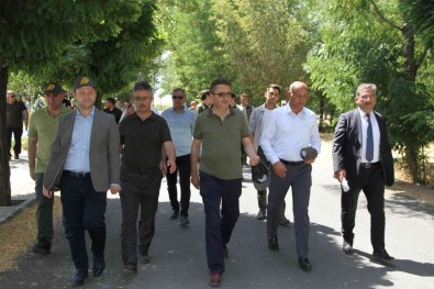 Tarim Ve Orman Bakan Yardimcisi Veysel Tiryaki Malazgirt'te