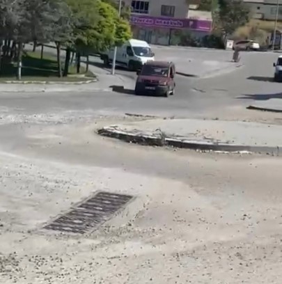 Mamak Belediye Başkanı Köse'den Mansur Yavaş'a asfalt tepkisi: Vatandaşa üç aydır eziyeti reva görüyorsunuz