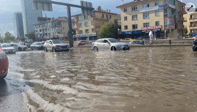 Ankara'da şiddetli yağış başladı! Vali Vasip Şahin duyurdu! Bir vatandaşımız hayatını kaybetti! Haberi