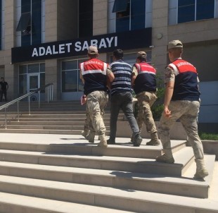 Göçmen Kaçakçiligi Olaylarini Organize Eden Sahis Tutuklandi