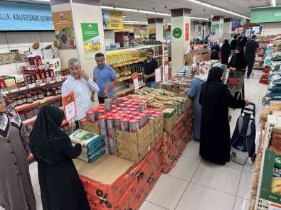Tarim Kredi Kooperatif Marketlerinde Indirimli Ürünler Tüketicilerle Bulustu