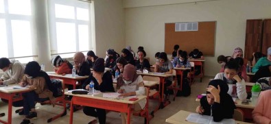 Baglar Belediyesinin Egitime Verdigi Destekten 55 Ögrenci Üniversiteli Oldu