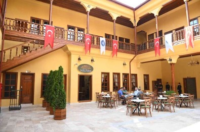 Tarihin Içinde Kahve Keyfi