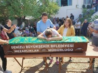 5 Metrelik Tahta Köprüden Düserek Ölen Eski Baskani Topraga Verildi