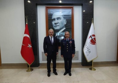 Hava Kuvvetleri Komutani Orgeneral Gülan'dan Vali Ayyildiz'a Veda Ziyareti