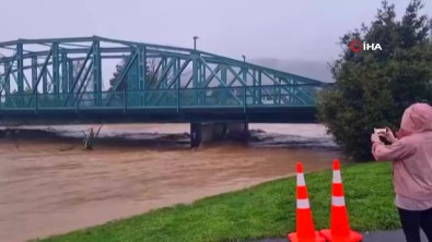 Yeni Zelanda'da Sel Nedeniyle OHAL Ilan Edildi