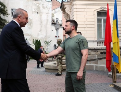 Başkan Erdoğan Zelensky ile buluştu!