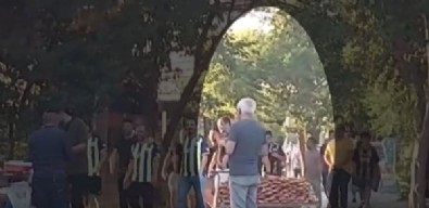 CHP'li Kadıköy Belediyesi zabıtalarının rüşvet alma anı kamerada! Yakayı böyle ele verdiler