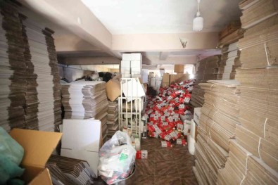Sanliurfa'da Sahte Tarim Ilaci Üretilen Depoya Baskin