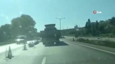 Kamyon Sürücüsü Adeta Trafik Terörü Estirdi