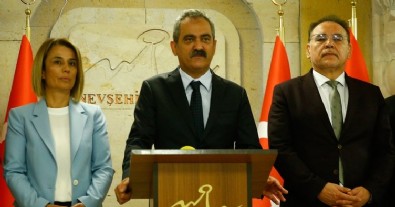 Milli Eğitim Bakanı Mahmut Özer duyurdu! Bir ilk olacak: Okullara gönderilmeye başlandı