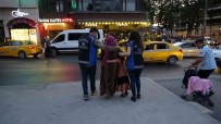 Taksim'de Çocuklari Kullanarak Dilenen Kadinlar Yakalandi