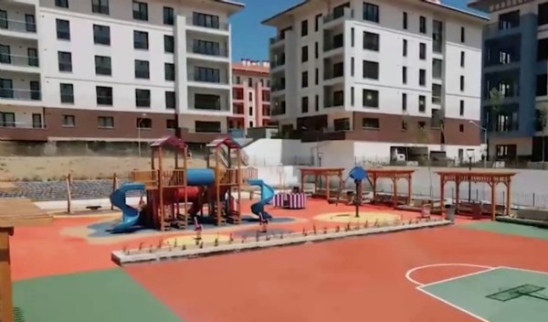 Esenler sakini, dönüşümü tamamlanan evlerinin heyecanını yaşıyor!