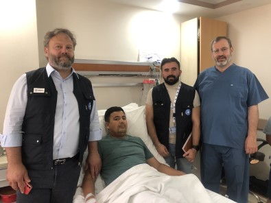 Böbreginden 2.5 Kilo Tümör Çikarilan Afganistanli Türkiye'de Sagligina Kavustu