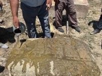 Sarikamis'ta Üzerinde Insan Figürleri Bulunan Tas Ilgi Odagi Oldu