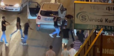 Bursa'da Cadde Ortasinda Akrabalarina Böyle Kursun Yagdirdi Açiklamasi 3 Yarali