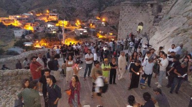 1. Kommagene Bienali Basladi