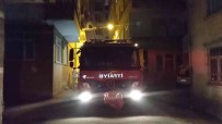 Rize'de Elektrik Panosunda Çikan Yangin Nedeniyle Apartman Tahliye Edildi