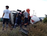 Devrilen Beton Mikserinde Sikisan Sürücüyü Itfaiye Kurtardi