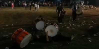 Elazig'da 'Davulcu Tutulmasi' Açiklamasi 5 Davulcunun Sovu Kameralarda