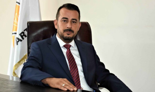 CHP'li Edremit Belediyesi'nin Kitap Fuarı'nda Cumhurbaşkanı Erdoğan'a hakaret edilip sokak çağrısı yapıldı!