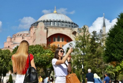 İstanbul temmuzda son 10 yılın turist rekorunu kırdı!