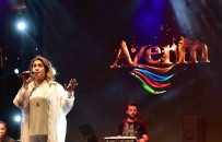 Sanatçi Azerin, Ahlatlilara Unutulmaz Bir Gece Yasatti