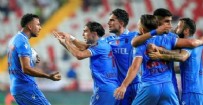 Trabzonspor, Kopenhag karşısında tur peşinde! İlk 11'ler belli oldu...