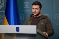 Ukrayna Devlet Başkanı Zelenskiy duyurdu! Rusya'dan tren istasyonuna roketli saldırı! 15 ölü...