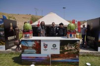 Ahlat Ve Malazgirt'te Diyarbakir Çadirina Yogun Ilgi