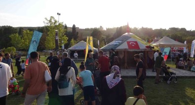 Konya Büyüksehir Belediyesinin Standina Yogun Ilgi