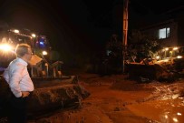 Vali Kizilkaya Yagistan Ev Ve Is Yerlerini Su Basan Vatandaslari Yalniz Birakmadi