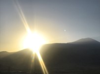 Agri Dagi'nda Günesin Dogusu