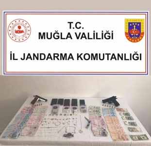 Bodrum'da Hirsizlik Sebekesine Operasyon; 5 Gözalti