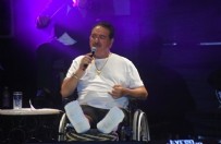 Bodrum'da kaza yapan İbrahim Tatlıses tekerlekli sandalyeyle konser verdi!