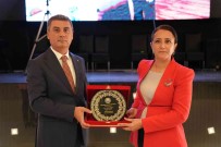 Gölbasi Belediyesi'nden Kaymakam Bilgihan Onuruna Veda Yemegi