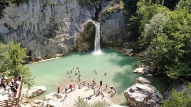 Sahilleri Bos Kalan Kastamonu'nun Dogal Güzelliklerine Ziyaretçi Akini