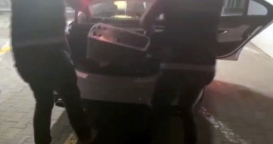 Tir Akülerine Sakli 53 Kilo Takoz Esrar Ele Geçirildi